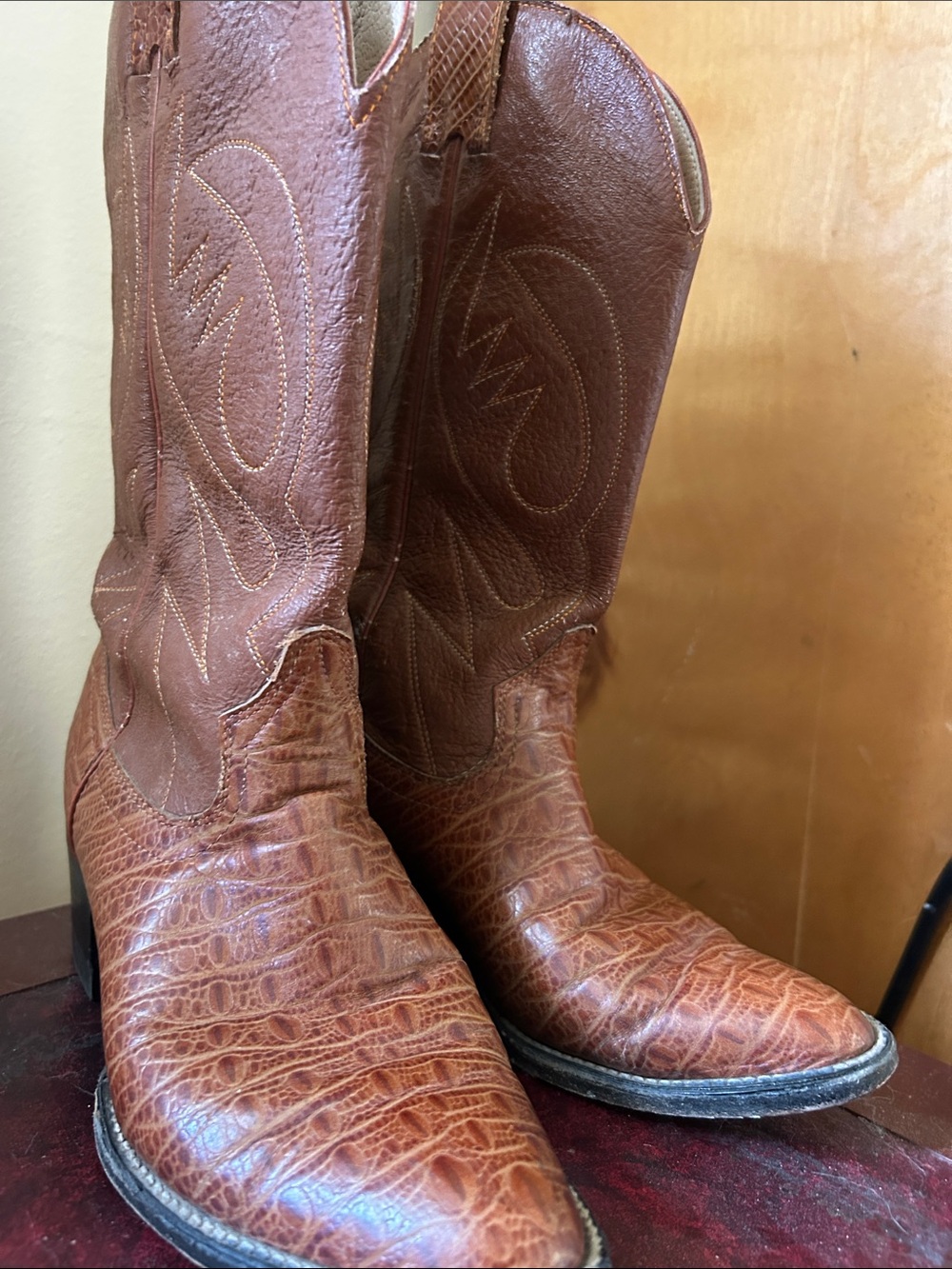 Women's Brown Western Leather Heeled Boots